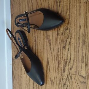 Margaux The Crosby Sling